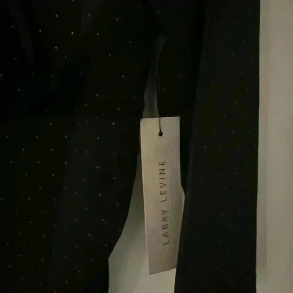 Larry Levine Women's M Black Polka Dot Blouse Flowy Keyhole Gathered Sides - Picture 5 of 14